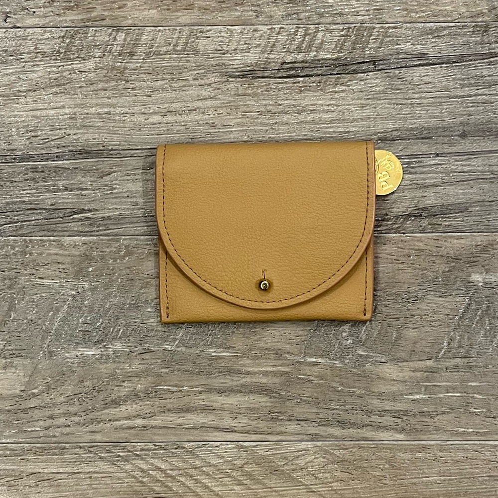 Leaving soon! Poppy Barley The Cardholder